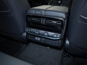 Toyota, Land Cruiser, 300 Series, 2025 купить в салоне Million Miles