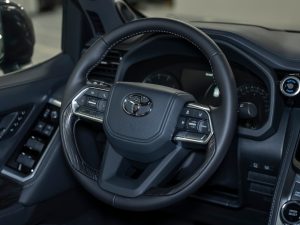 Toyota, Land Cruiser, 300 Series, 2025 купить в салоне Million Miles