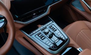 Aston Martin, DBX, I, 2024 купить в салоне Million Miles