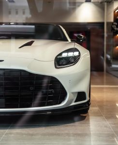 Aston Martin, Vanquish, III, 2024 купить в салоне Million Miles