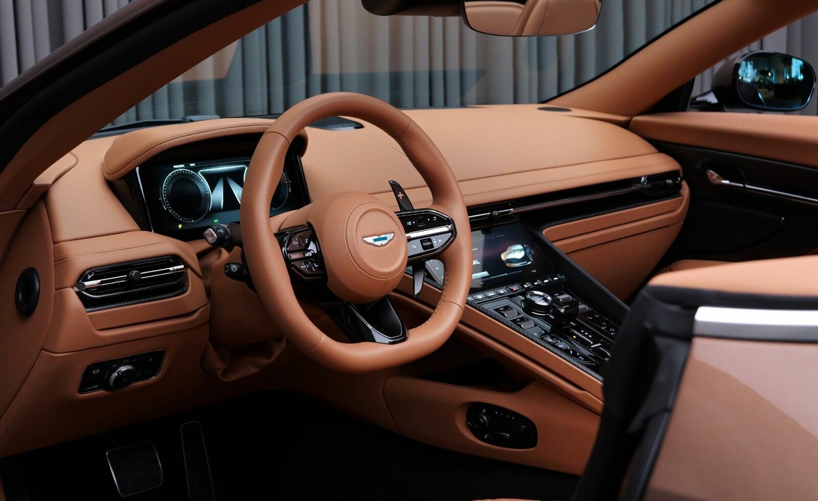 Aston Martin, DB12, I, 2025 купить в салоне Million Miles