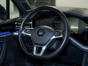 Volkswagen, Touareg, III, 2019 купить в салоне Million Miles