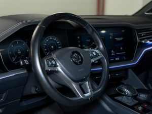 Volkswagen, Touareg, III, 2019 купить в салоне Million Miles
