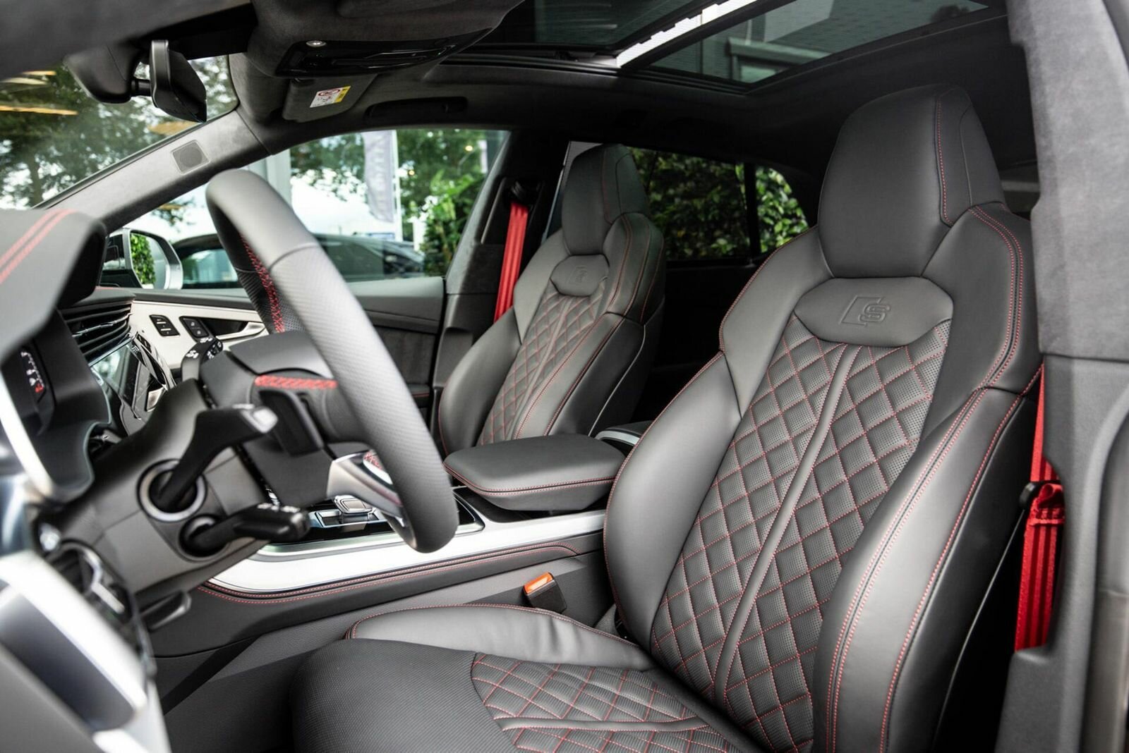 Audi, Q8, I (4M) Рестайлинг, 2025 купить в салоне Million Miles