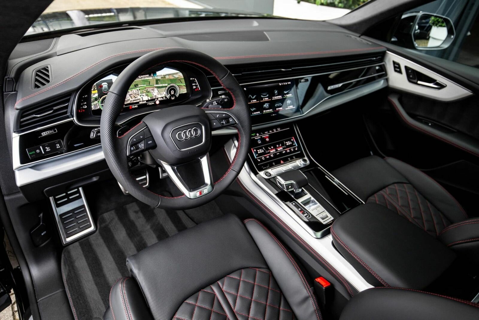 Audi, Q8, I (4M) Рестайлинг, 2025 купить в салоне Million Miles