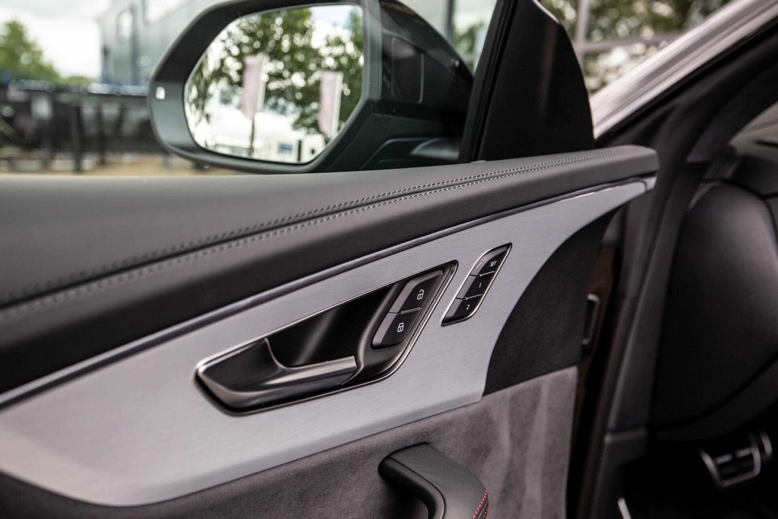 Audi, Q8, I (4M) Рестайлинг, 2025 купить в салоне Million Miles