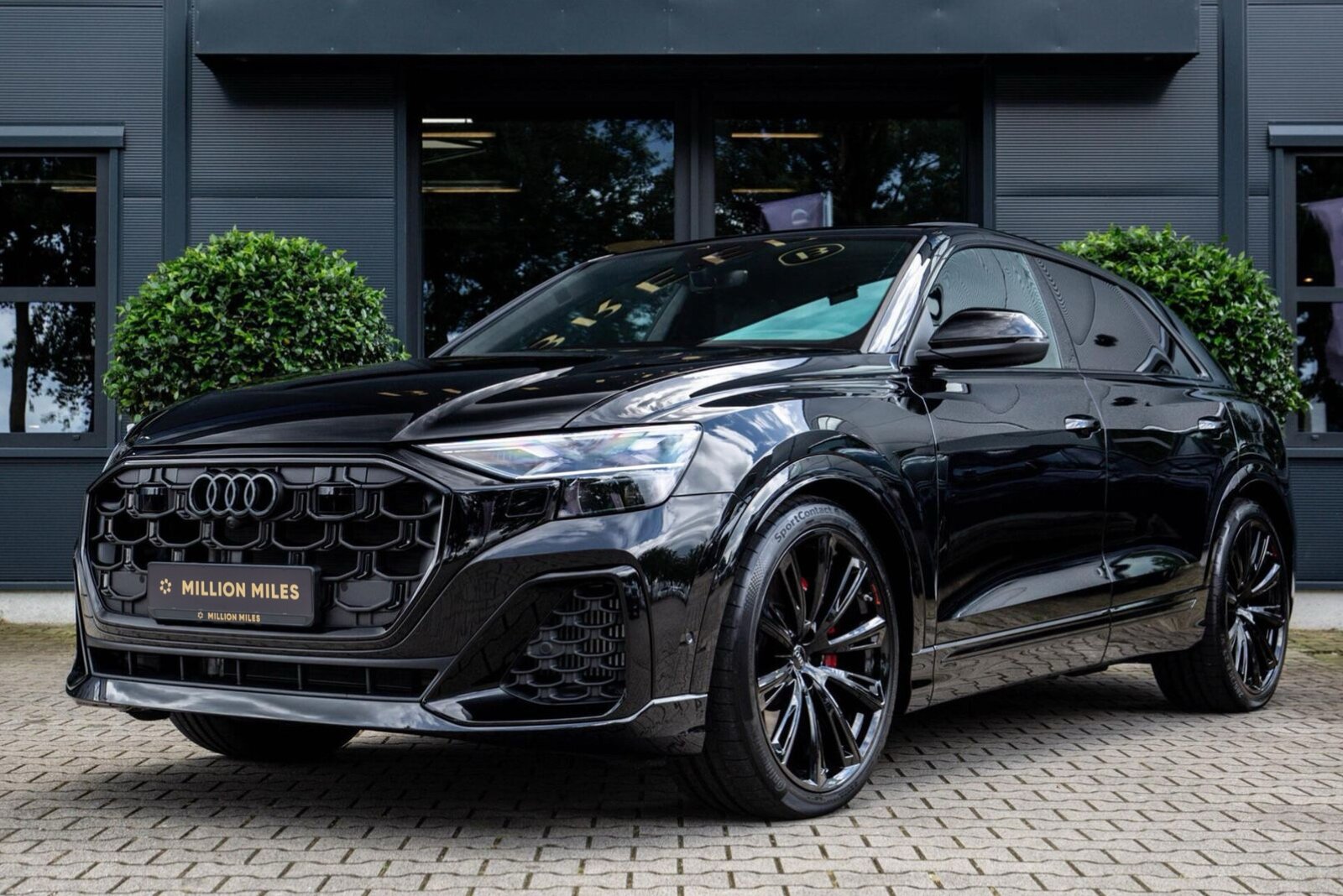 Audi, Q8, I (4M) Рестайлинг, 2025 купить в салоне Million Miles