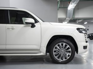 Toyota, Land Cruiser, 300 Series, 2022 купить в салоне Million Miles