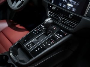 Porsche, Macan, II, 2024 купить в салоне Million Miles