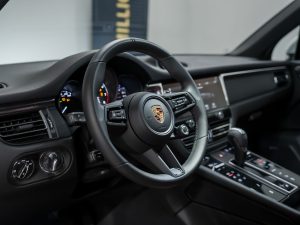 Porsche, Macan, II, 2024 купить в салоне Million Miles