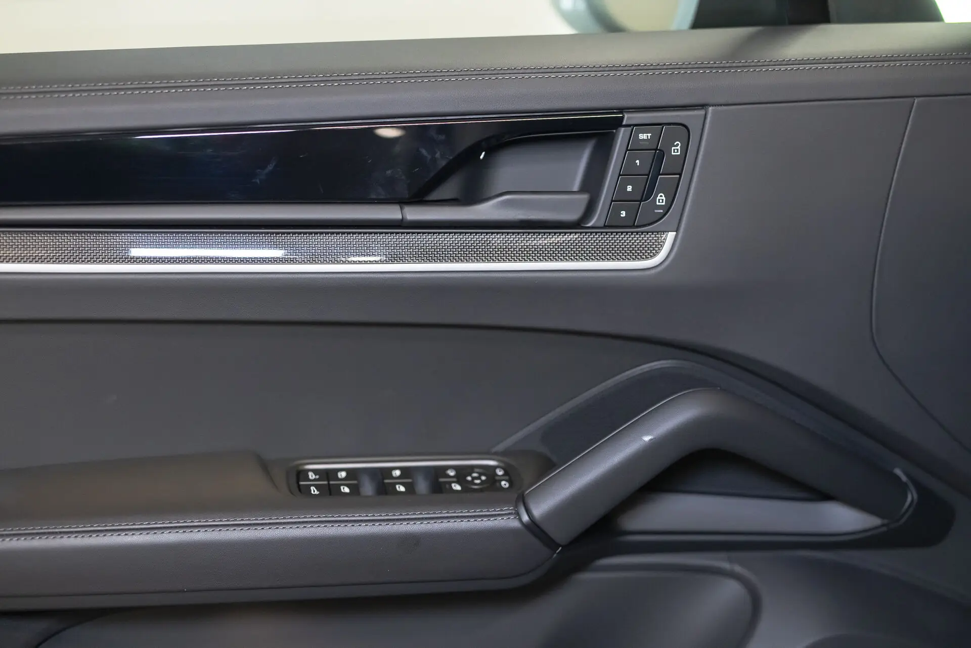 Porsche Cayenne S Coupé, III Рестайлинг, 2025 купить в салоне Million Miles