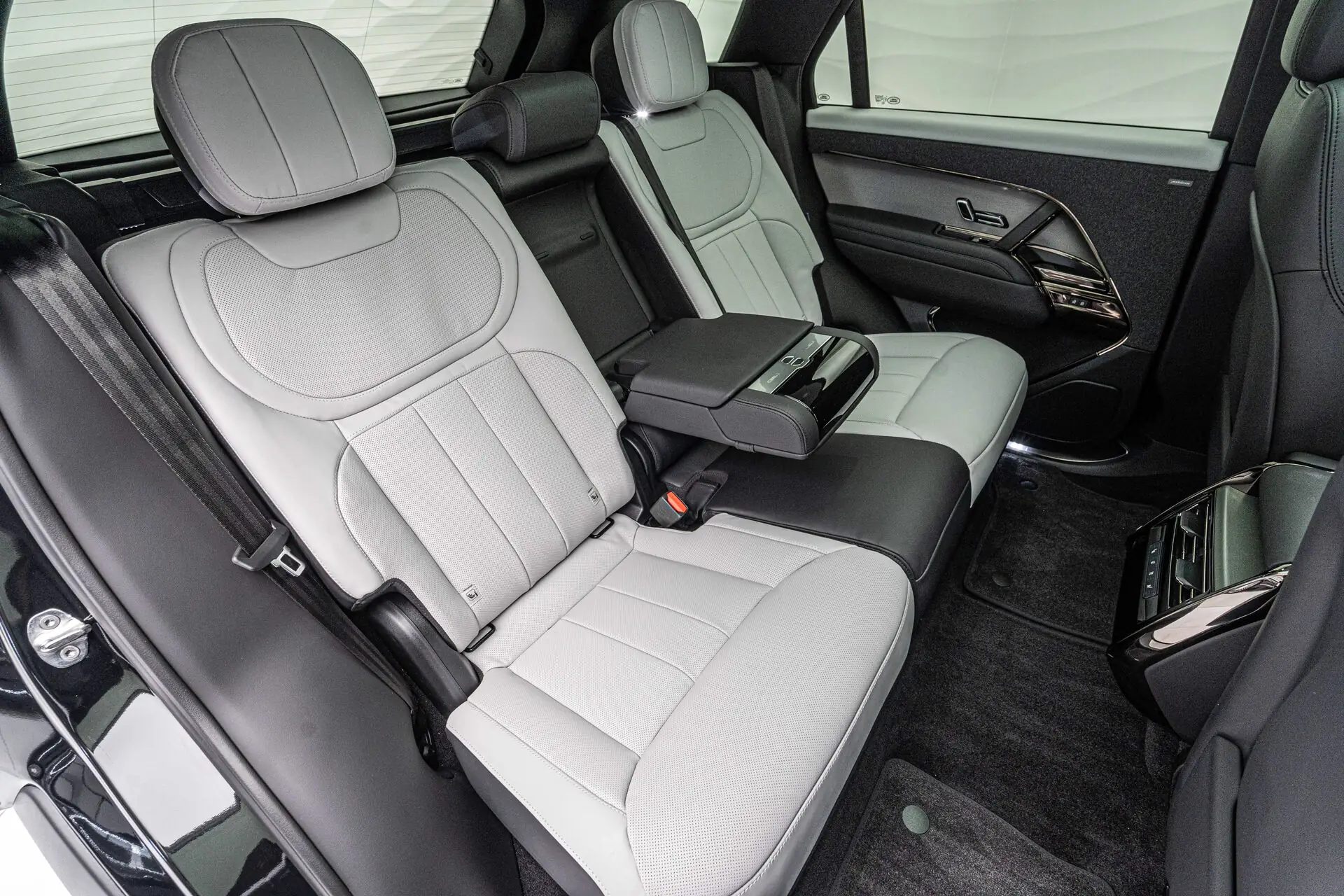 Land Rover Range Rover Sport, III, 2025 купить в салоне Million Miles