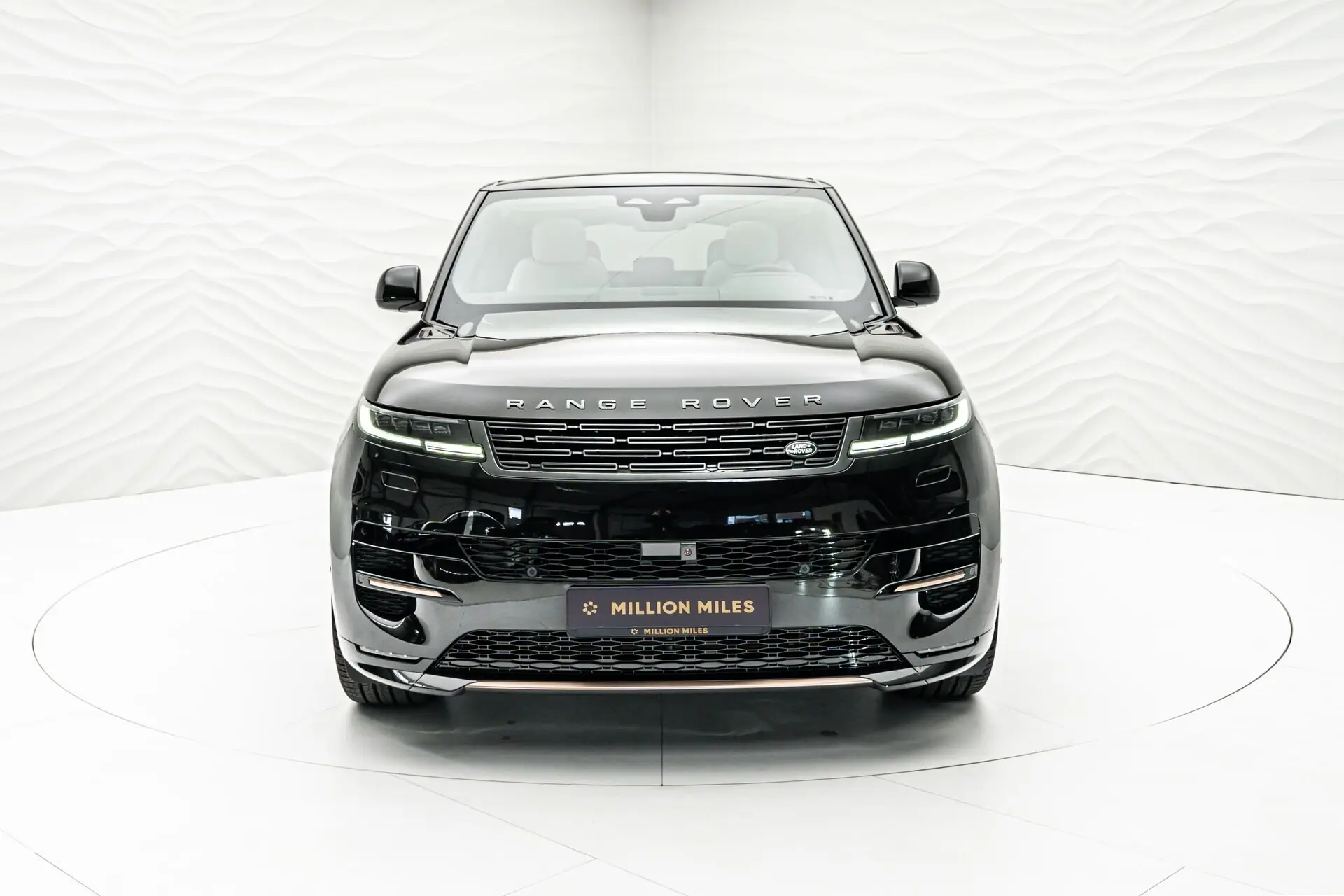 Land Rover Range Rover Sport, III, 2025 купить в салоне Million Miles