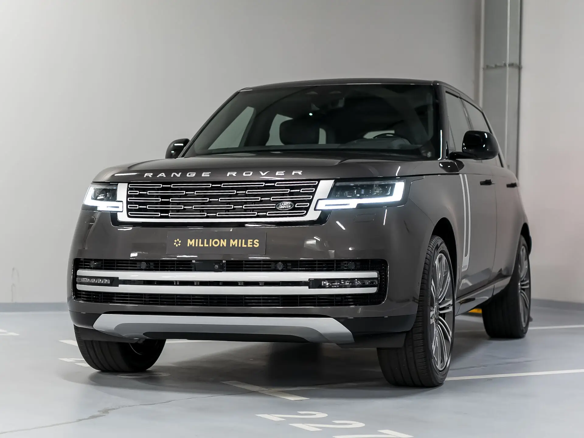 Land Rover Range Rover Long, V, 2025 купить в салоне Million Miles