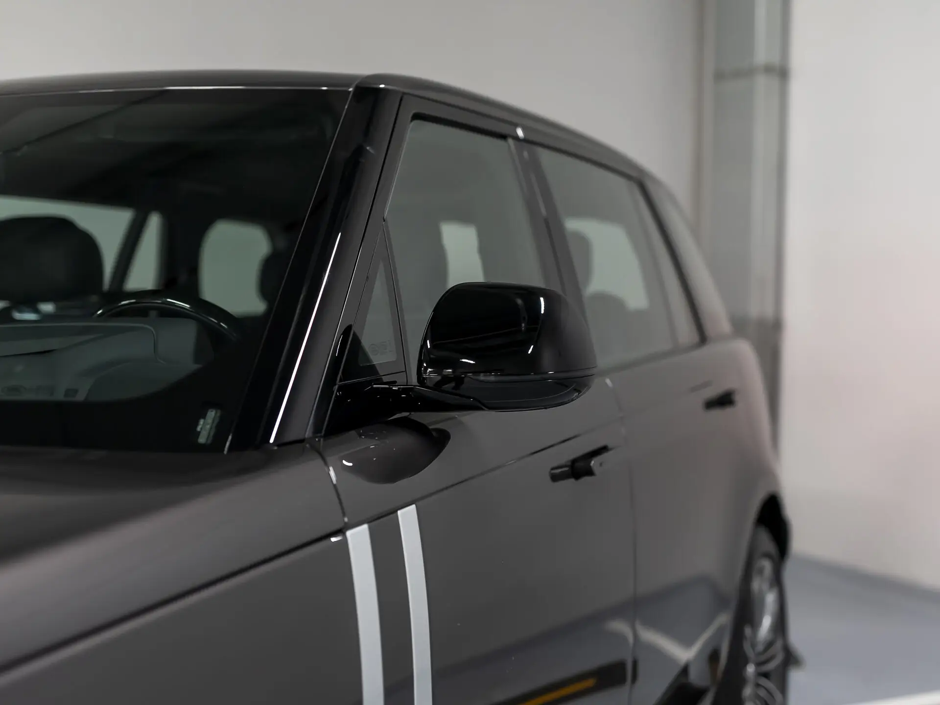 Land Rover Range Rover Long, V, 2025 купить в салоне Million Miles