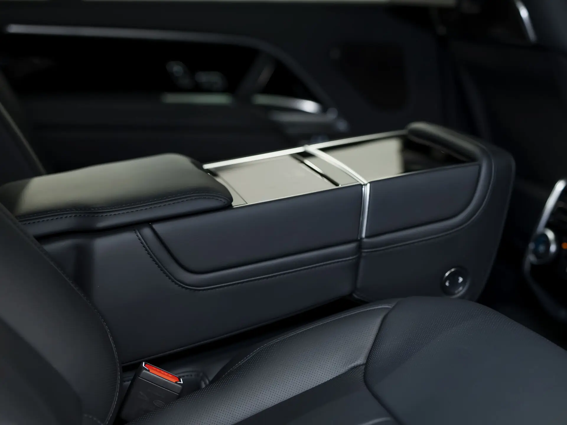 Land Rover Range Rover Long, V, 2025 купить в салоне Million Miles