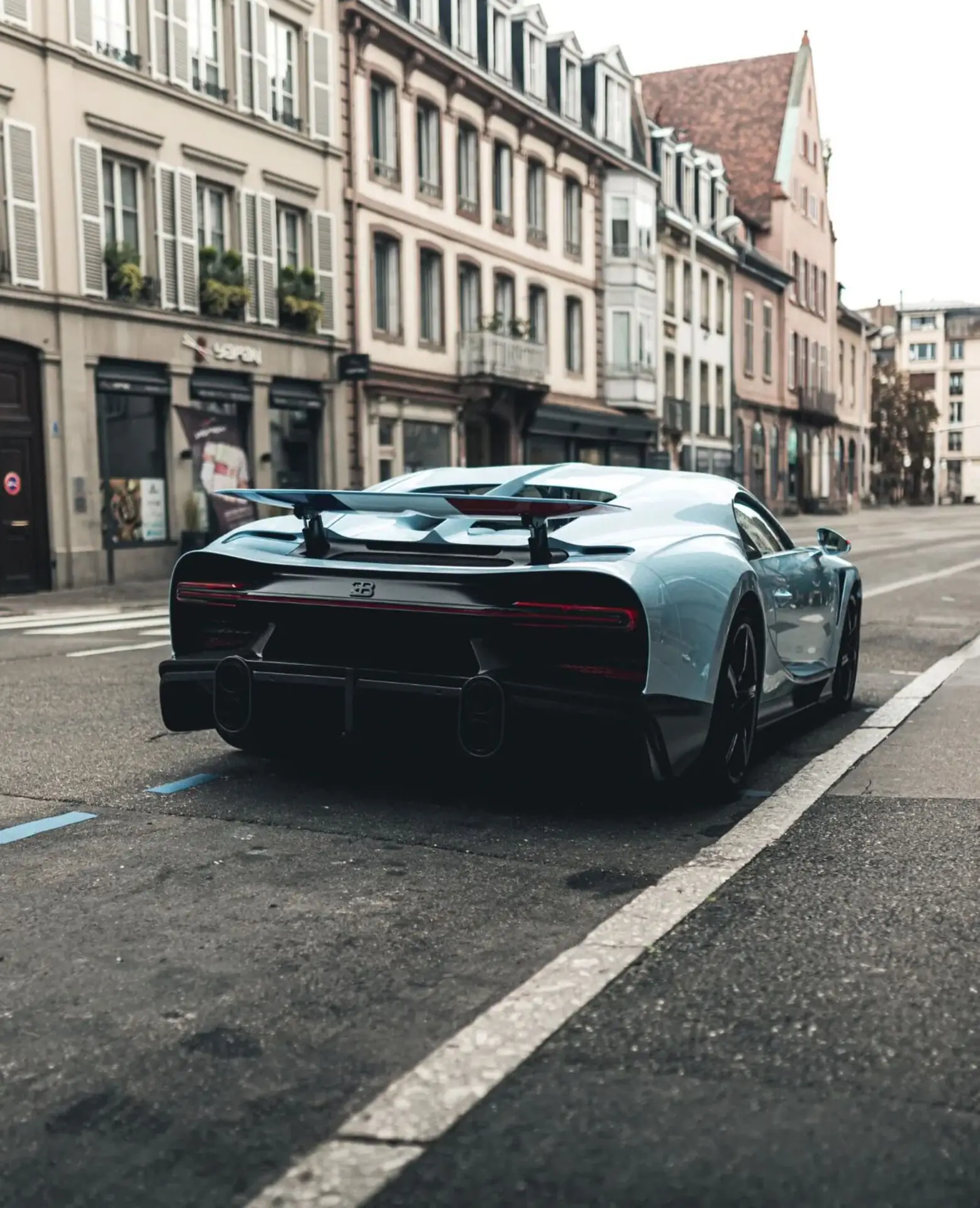 Bugatti Chiron, I, 2023 купить в салоне Million Miles