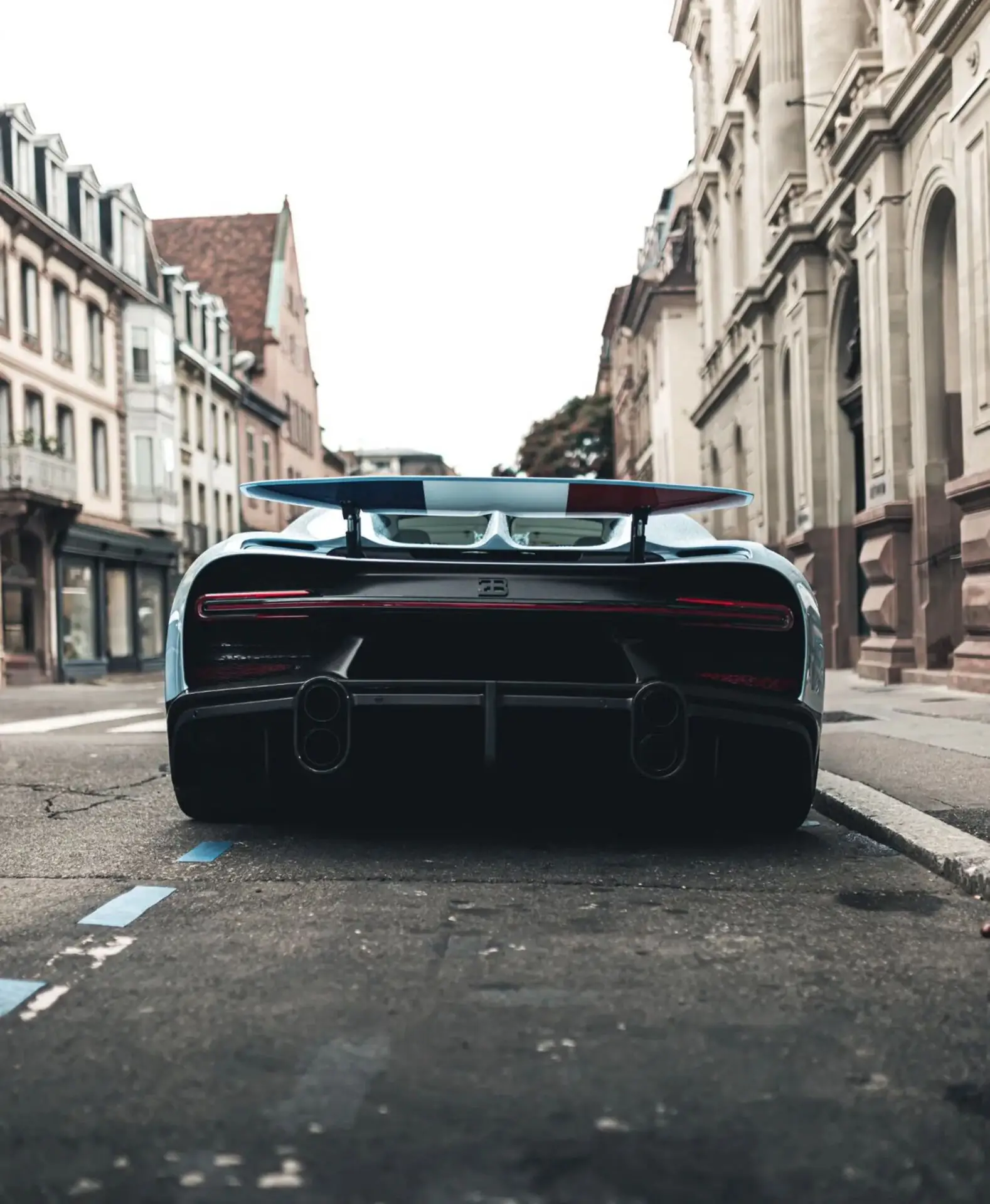 Bugatti Chiron, I, 2023 купить в салоне Million Miles