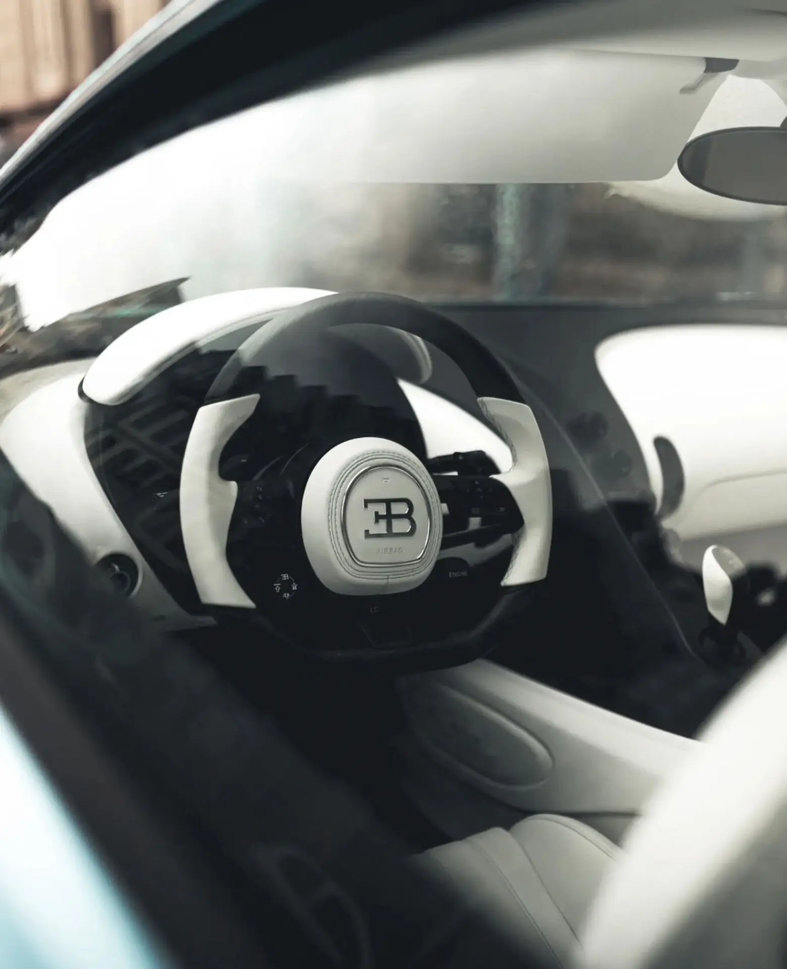 Bugatti Chiron, I, 2023 купить в салоне Million Miles