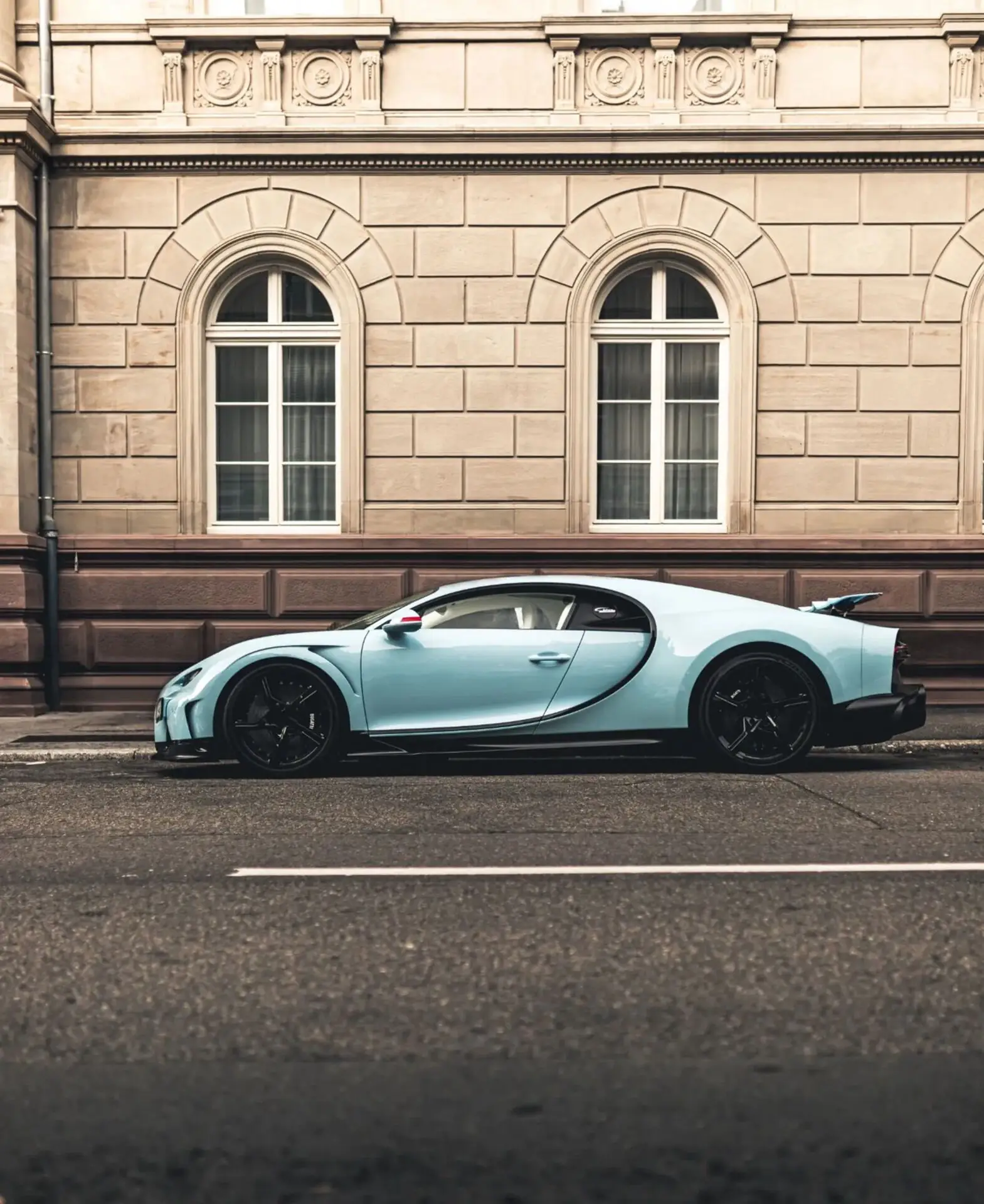 Bugatti Chiron, I, 2023 купить в салоне Million Miles