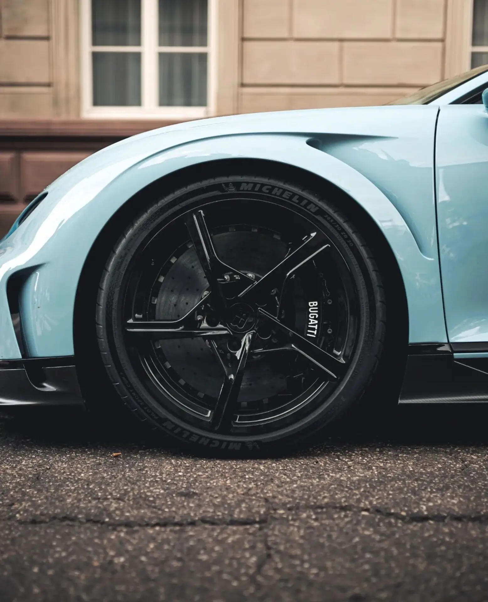 Bugatti Chiron, I, 2023 купить в салоне Million Miles