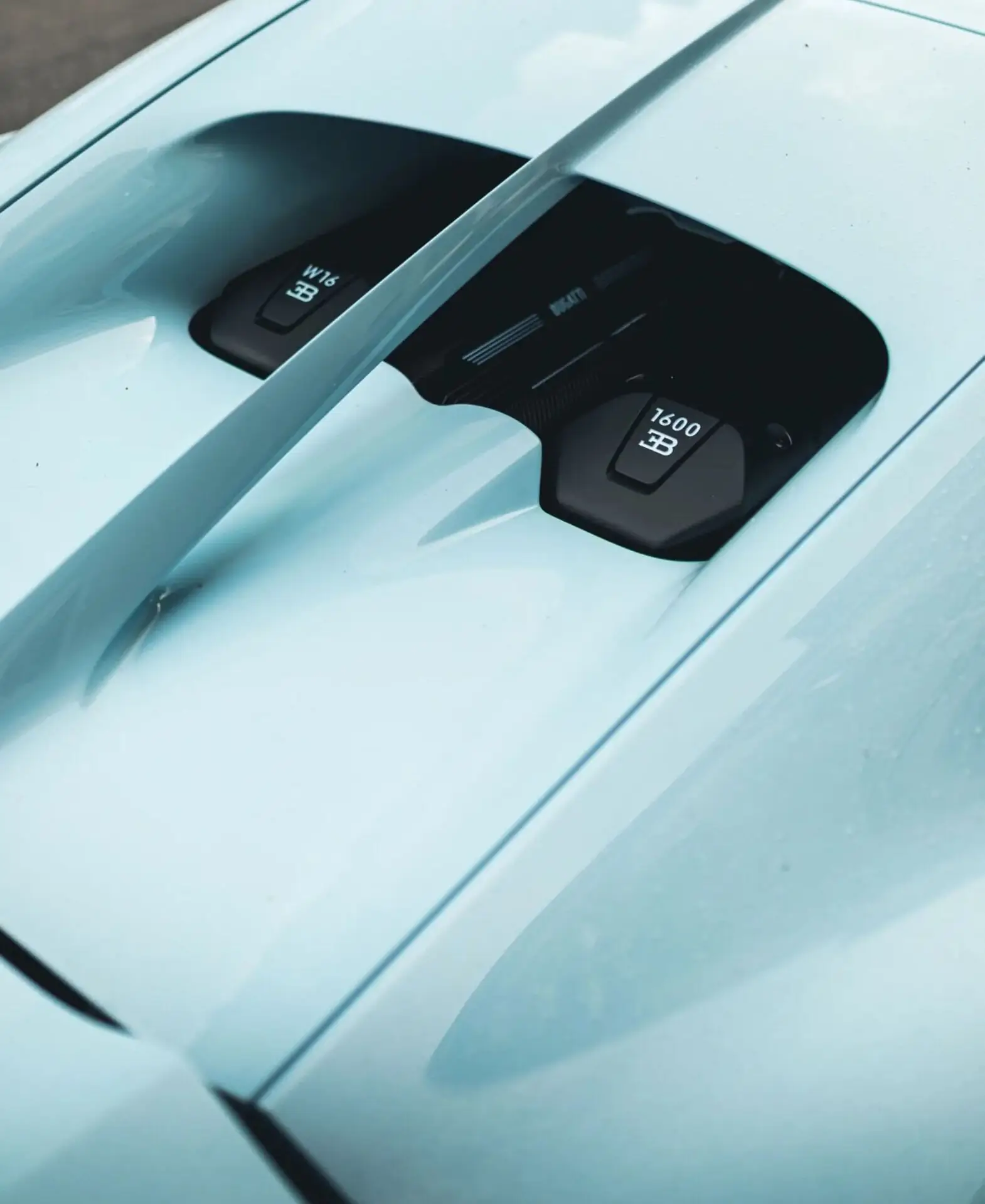 Bugatti Chiron, I, 2023 купить в салоне Million Miles