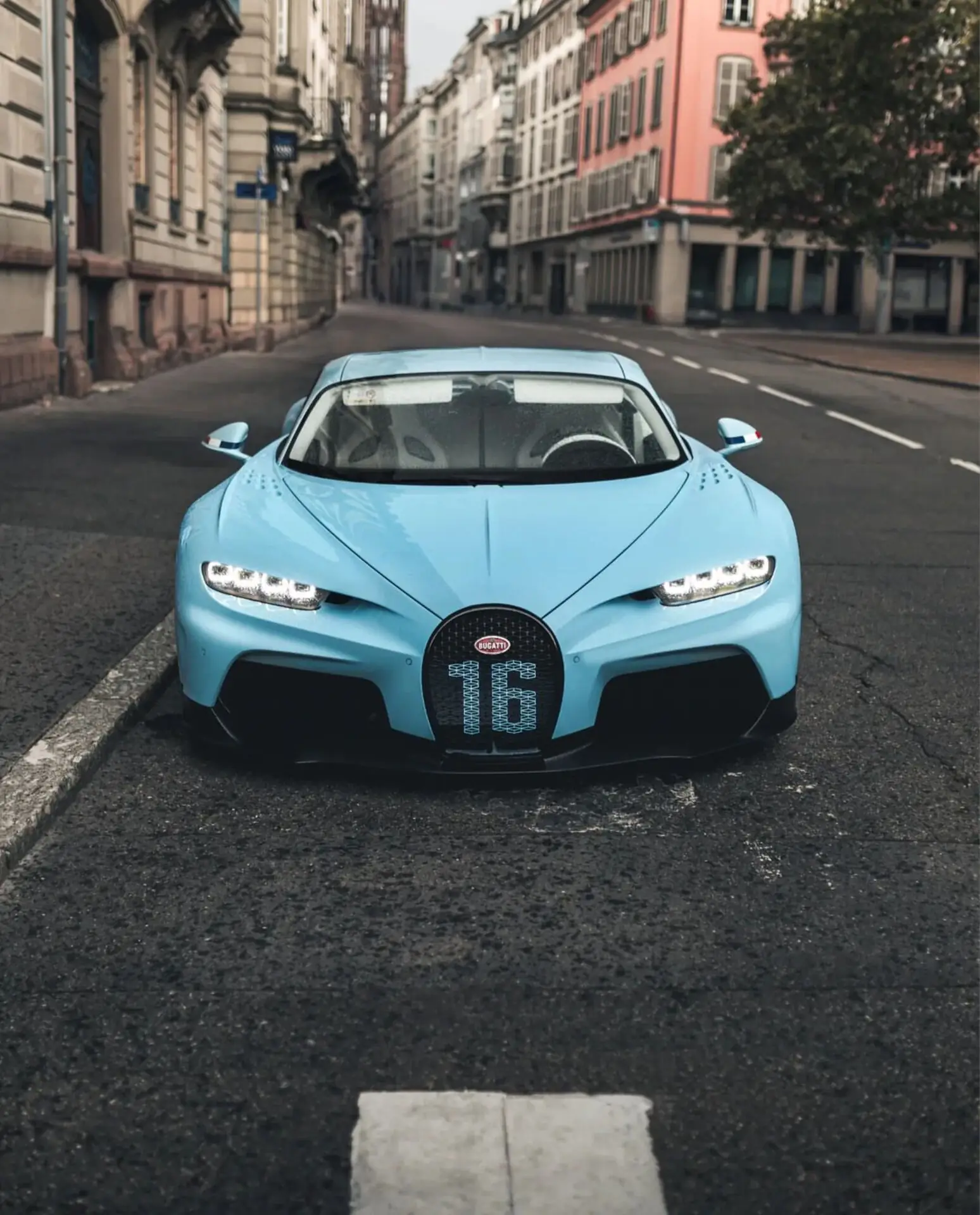 Bugatti Chiron, I, 2023 купить в салоне Million Miles