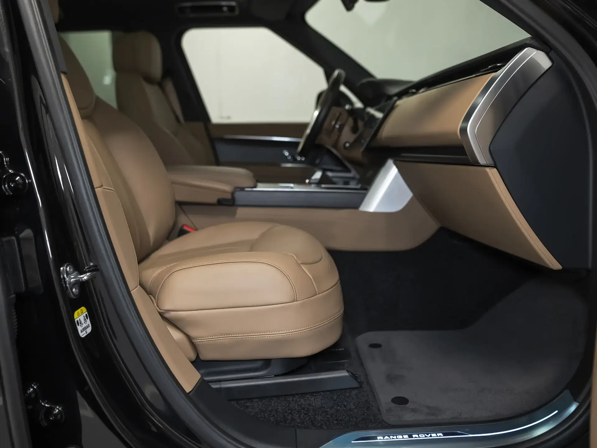 Land Rover Range Rover, V, 2025 купить в салоне Million Miles