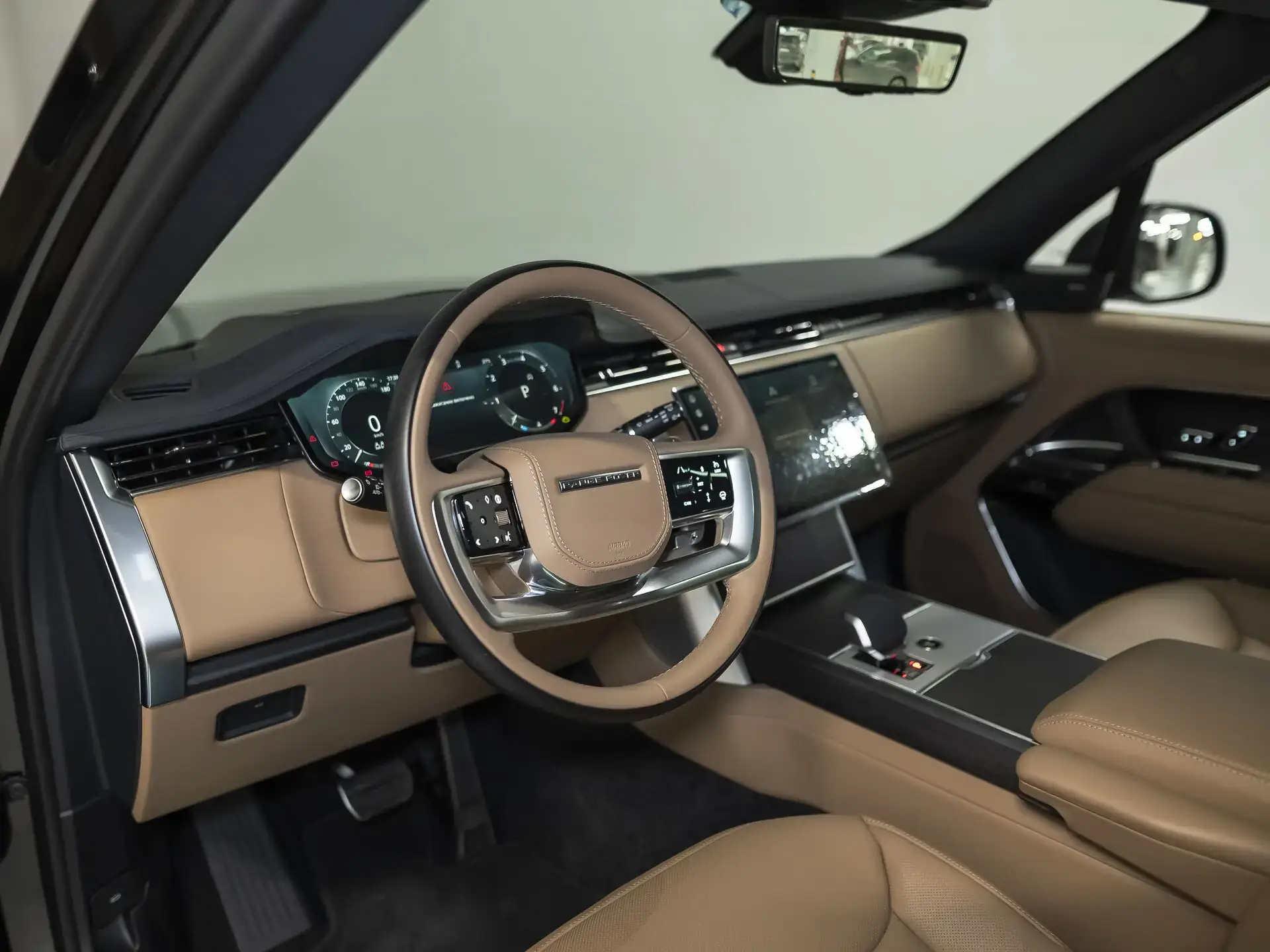 Land Rover Range Rover, V, 2025 купить в салоне Million Miles