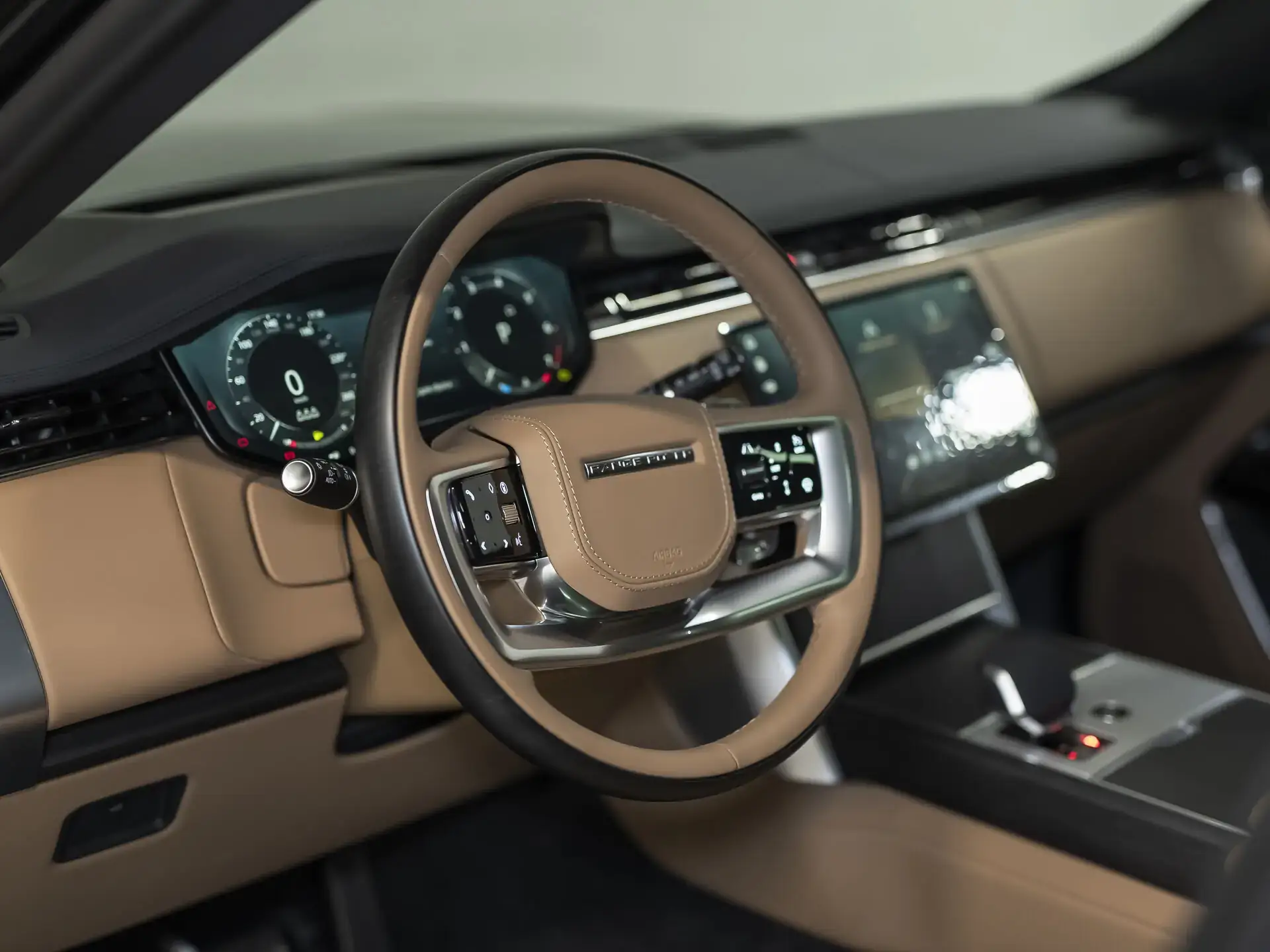 Land Rover Range Rover, V, 2025 купить в салоне Million Miles