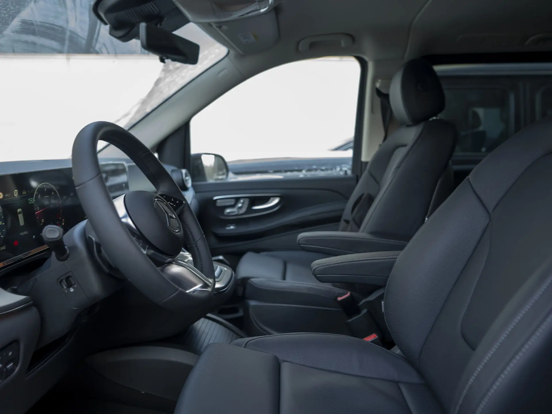 Mercedes-Benz V-Класс, III (W447) Рестайлинг 2, 2025 купить в салоне Million Miles