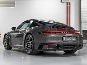 Porsche, 911, VIII (992), 2023 купить в салоне Million Miles