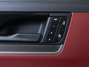 Porsche, Cayenne, III Рестайлинг, 2023 купить в салоне Million Miles