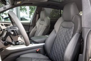 Audi, Q8, I (4M) Рестайлинг, 2025 купить в салоне Million Miles