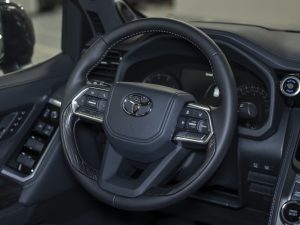 Toyota, Land Cruiser, 300 Series, 2024 купить в салоне Million Miles