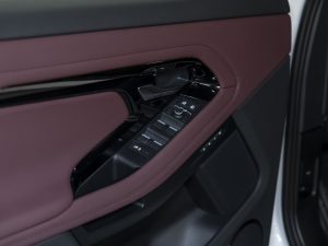 Land Rover, Range Rover Evoque, II Рестайлинг, 2024 купить в салоне Million Miles