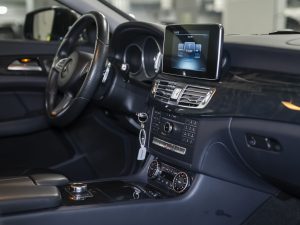 Mercedes-Benz, CLS, II (C218) Рестайлинг, 2015 купить в салоне Million Miles