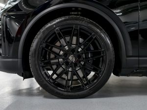 Porsche, Macan, II, 2024 купить в салоне Million Miles