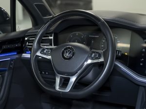 Volkswagen, Touareg, III, 2019 купить в салоне Million Miles