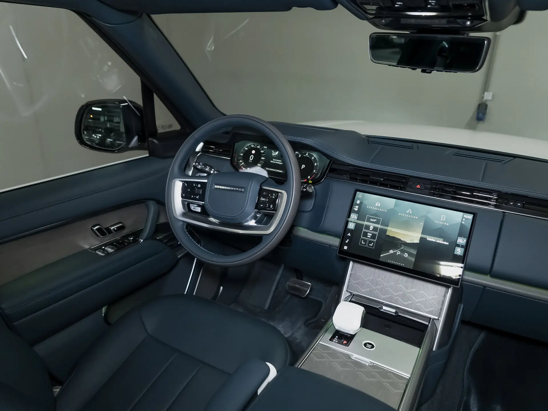 Land Rover Range Rover Long, V, 2025 купить в салоне Million Miles