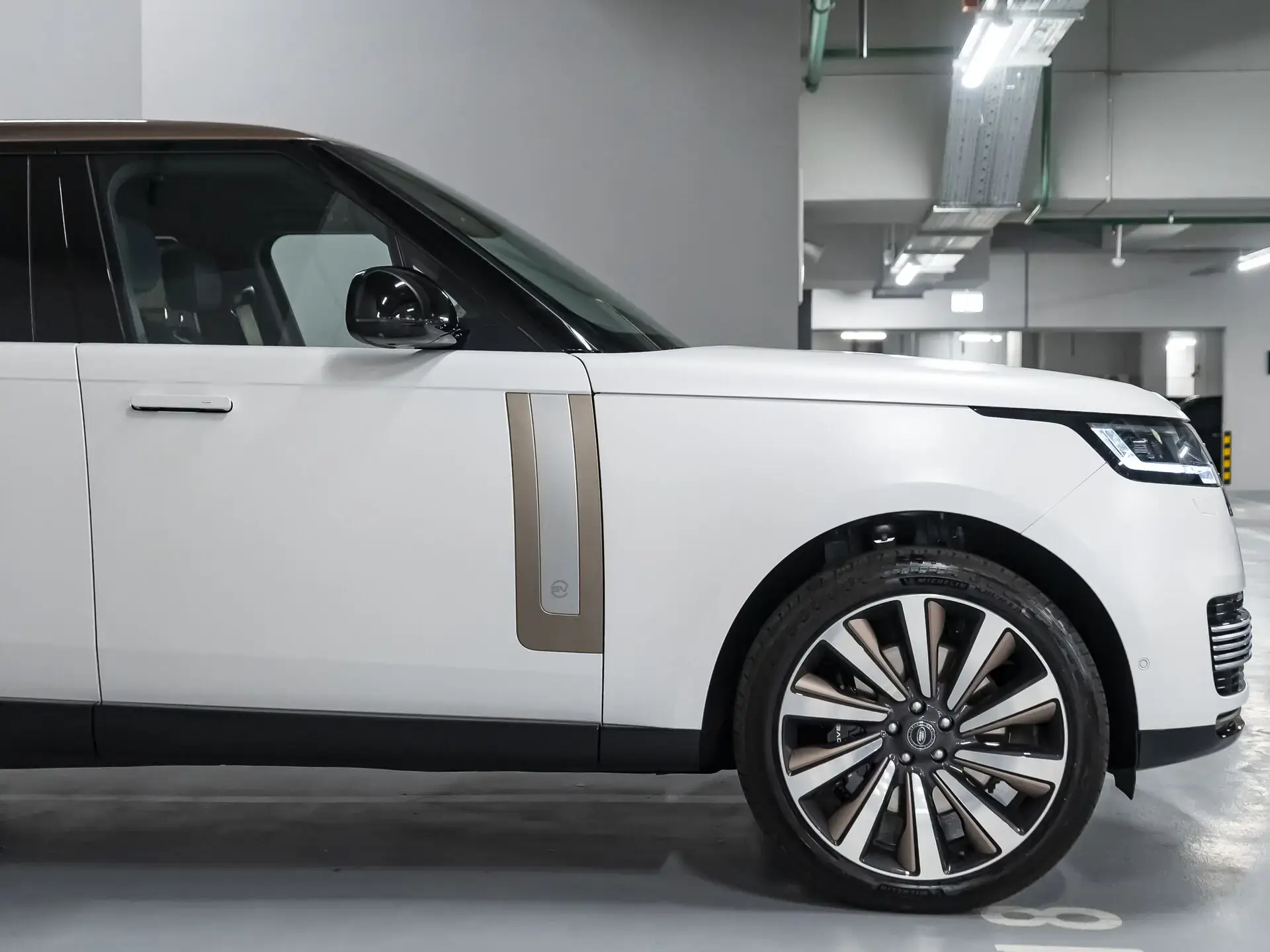 Land Rover Range Rover Long, V, 2025 купить в салоне Million Miles