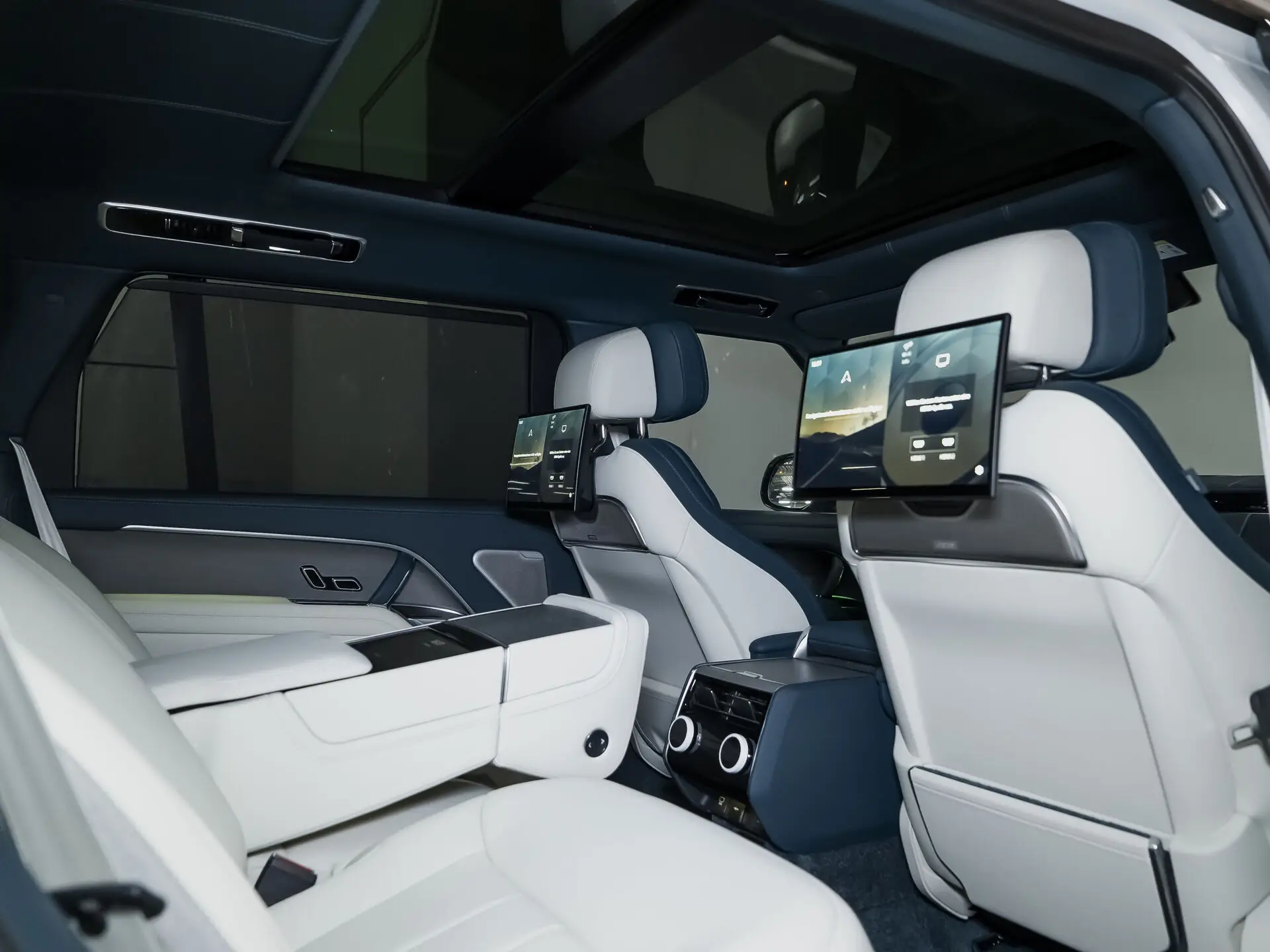 Land Rover Range Rover Long, V, 2025 купить в салоне Million Miles