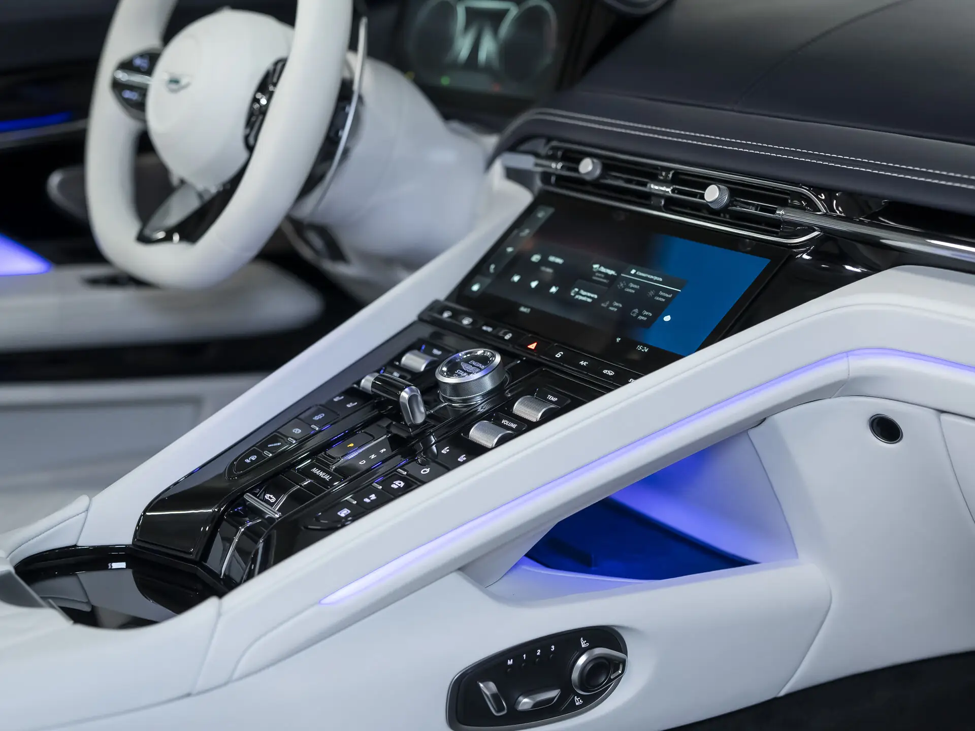 Aston Martin DB12, I, 2024 купить в салоне Million Miles