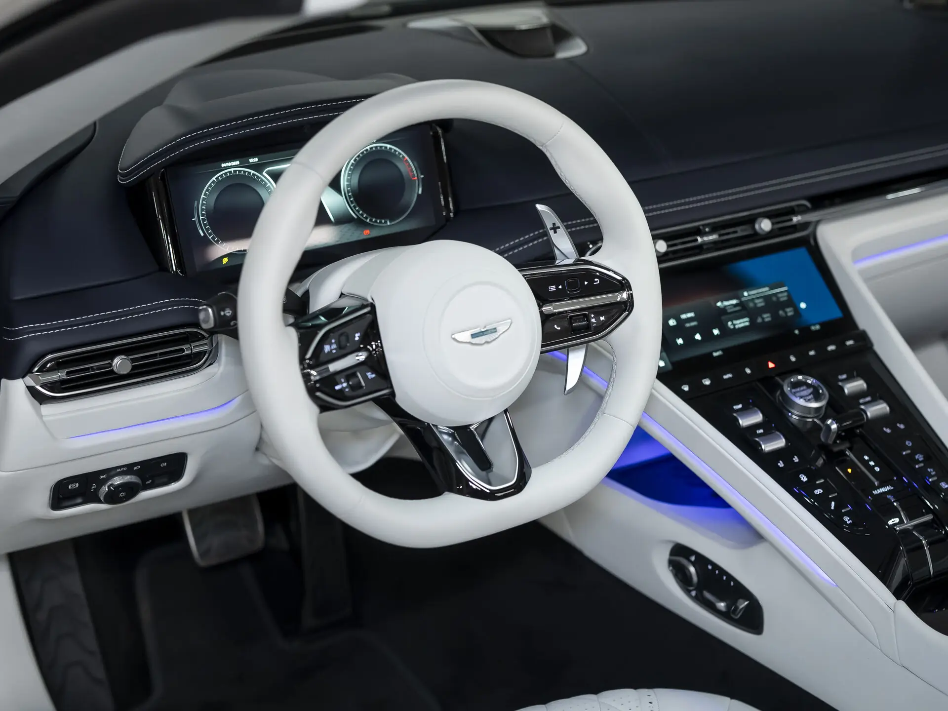 Aston Martin DB12, I, 2024 купить в салоне Million Miles