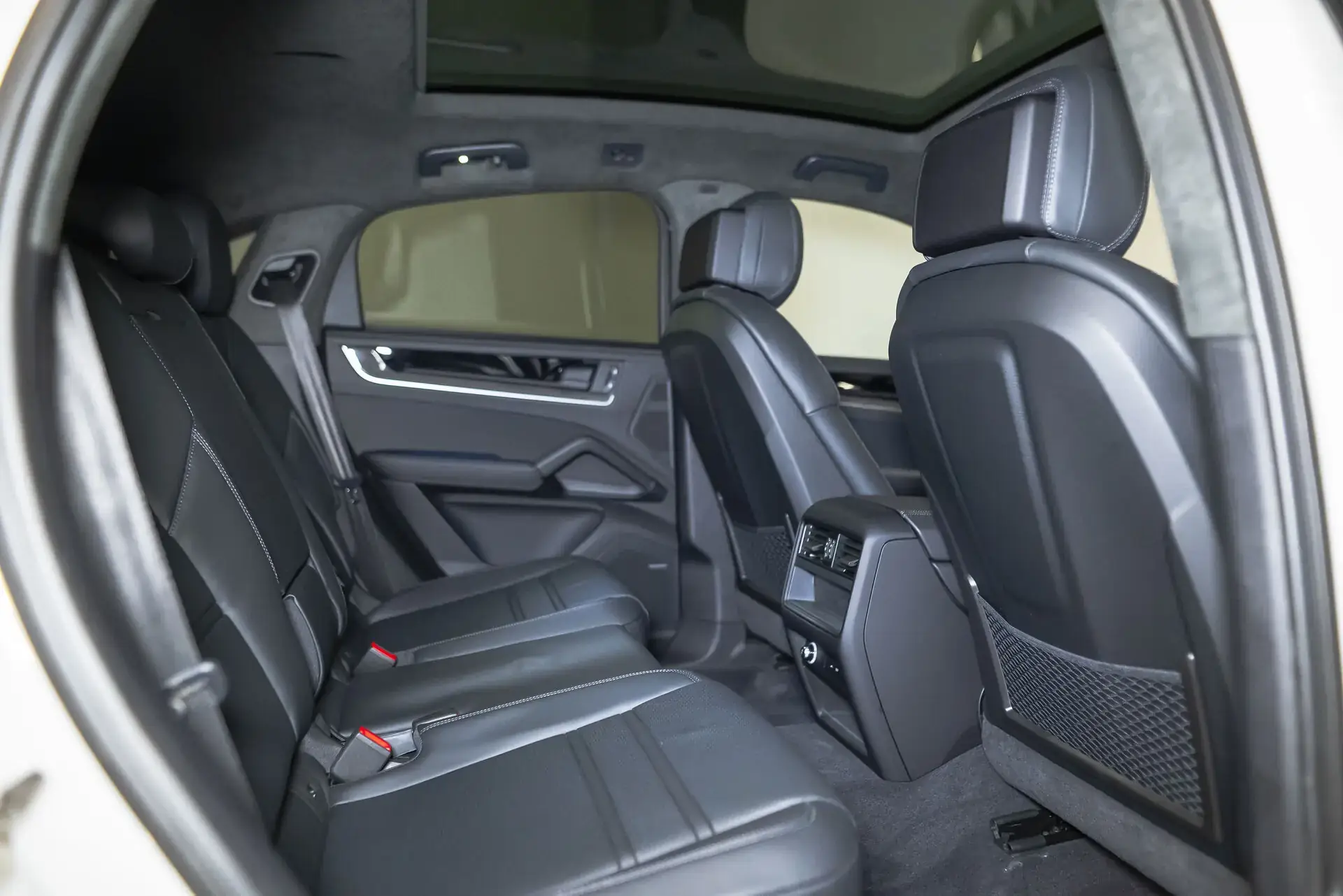 Porsche Cayenne S Coupé, III Рестайлинг, 2025 купить в салоне Million Miles