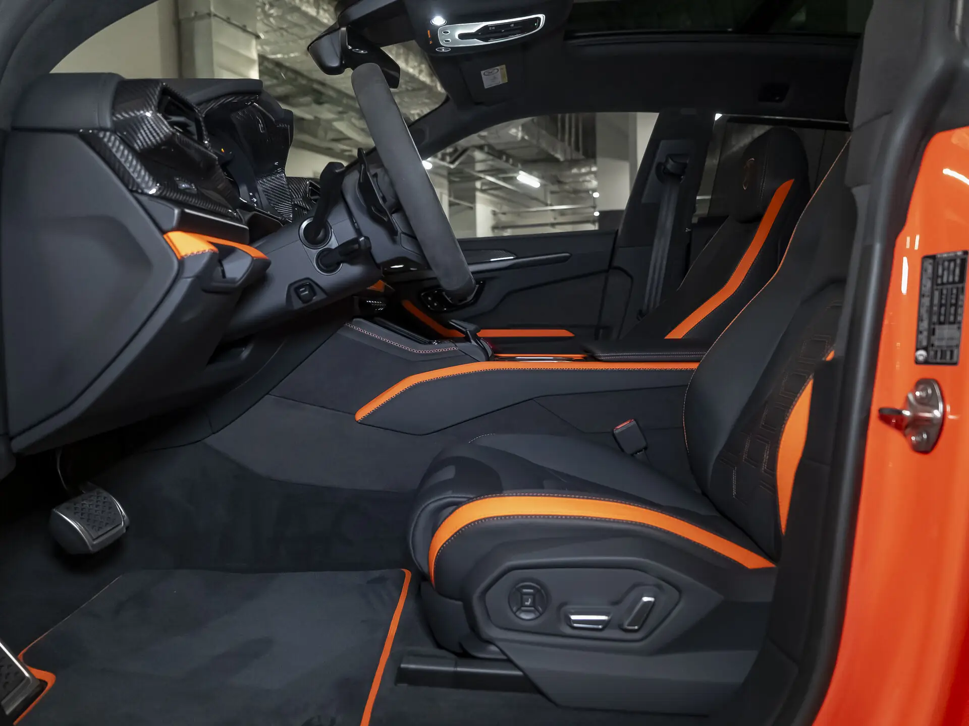 Lamborghini Urus, I Рестайлинг, 2025 купить в салоне Million Miles