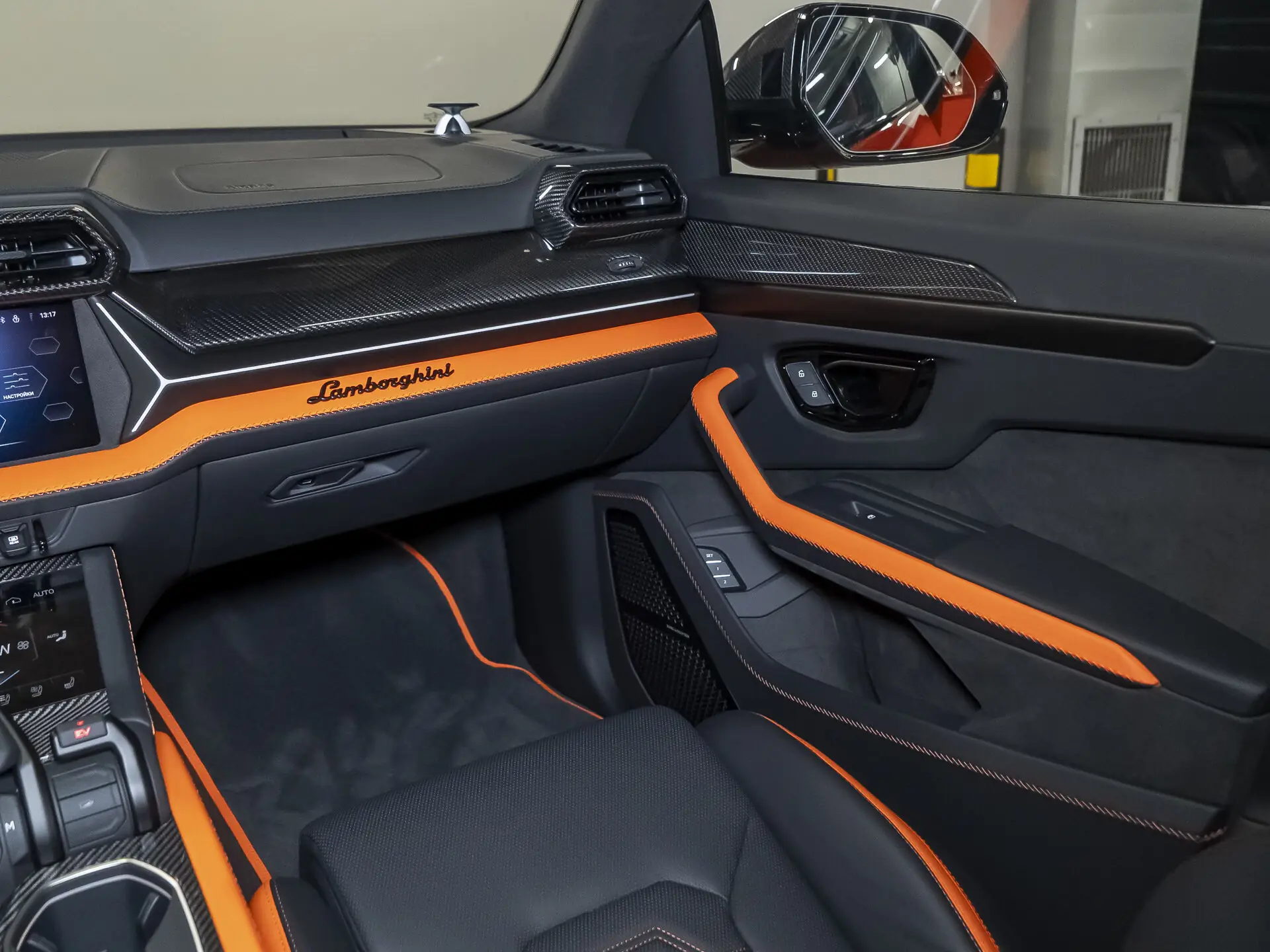 Lamborghini Urus, I Рестайлинг, 2025 купить в салоне Million Miles