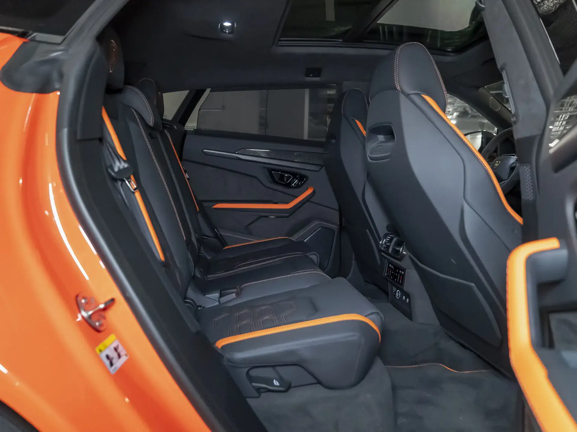 Lamborghini Urus, I Рестайлинг, 2025 купить в салоне Million Miles