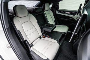 Porsche, Cayenne, III Рестайлинг, 2025 купить в салоне Million Miles