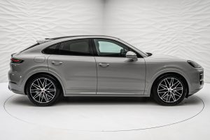 Porsche, Cayenne, III Рестайлинг, 2025 купить в салоне Million Miles